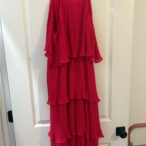 Trendy boutique Red Pleated Tiered Midi Dress